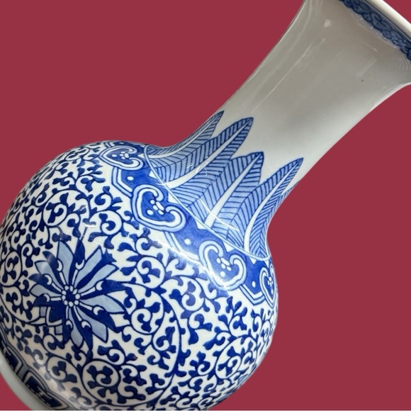 China Chinese Porcelain Vase w/ Blue & White Lotus Decoration Signed 20th C. - Picture 2 of 7